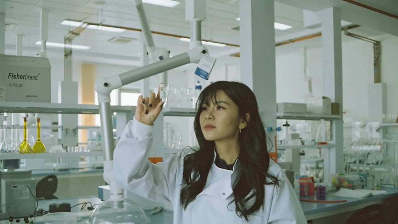 woman in white medical scrub