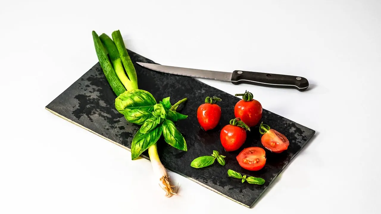 Healthy Food Fresh Vegetables - Must Link to https://thoroughlyreviewed.com